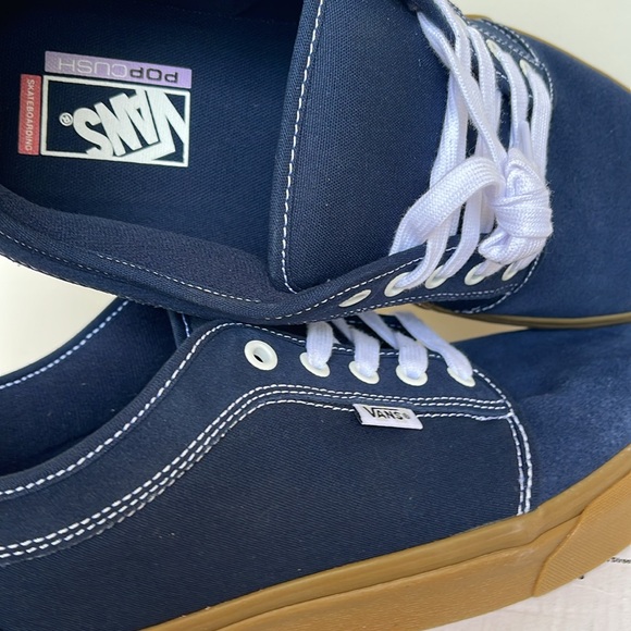 Vans Men’s Skate Chukka Low Dress Blues/Gum
VN0A4BX4FS1
Sneakers - Picture 15 of 16